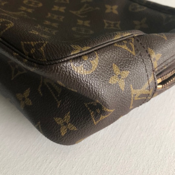 SOLD 🔴 HP 🌟 6.24.20 Authentic LV Trousse 28 - Picture 11 of 11